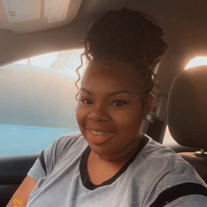 Meet your Posher, Cornelia